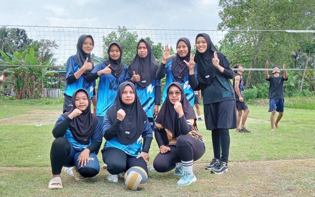 Turnamen Voli Antar RW di Desa Sidasari Berlangsung Meriah, RW 008 Putri Raih Juara Pertama