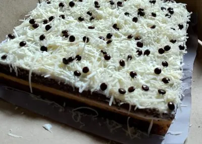 Kisah Inspiratif, Ibu Yuliana Kini Mengembangkan Usaha Kue dan Catering Setelah Mengikuti Pelatihan di Desa